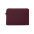 Pipetto Classic Fit Sleeve pouzdro pro MacBook 14"/13" burgundy