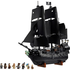 LEGO Icons 10365 Pirátská loď kapitána Jacka Sparrowa