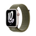 Apple Watch 49/45/44/42mm sekvojovozeleno/platinový Nike provlékací sportovní řemínek