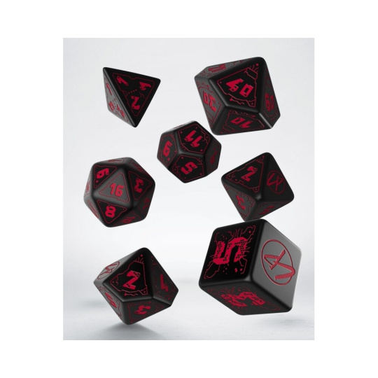 Set kostek Q-workshop Cyberpunk Edition černé s červenými ornamenty (7 kostek)