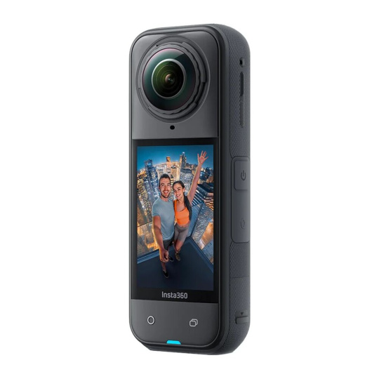 Insta360 X5