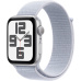 Apple Watch SE (2024) 40mm Stříbrný hliník s oblačně modrým provlékacím řemínkem